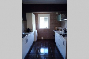 Sevilla ,piso completo en buena zona,Wifi y aparcamiento